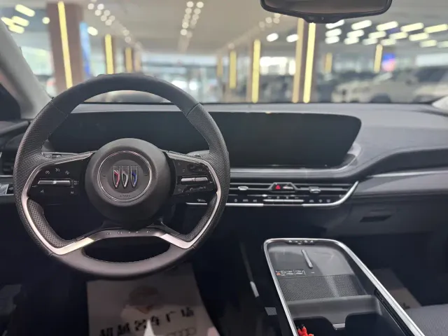 Buick LaCrosse — Фото автомобиля 9