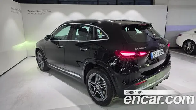 Mercedes-Benz GLA-Class H247 — Фото автомобиля 3