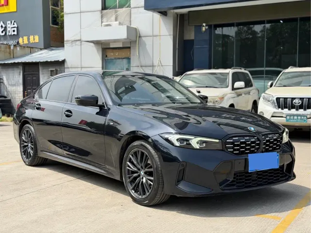 BMW 3 Series — Фото автомобиля 5