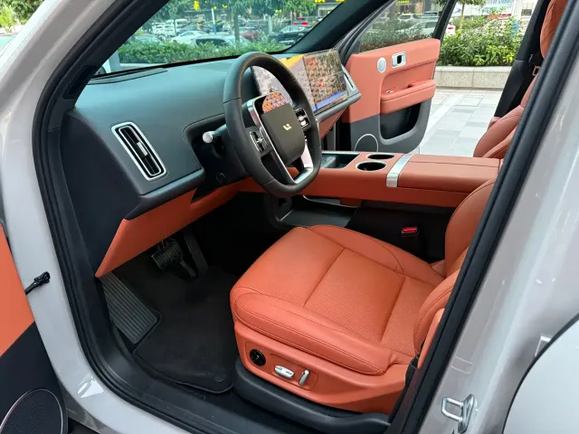 Li Auto L6 — Фото автомобиля 2