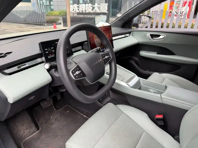 Roewe D6 — Фото автомобиля 7