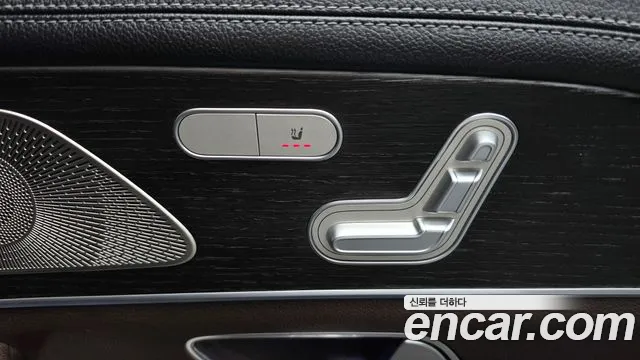 Mercedes-Benz GLE-Class — Фото автомобиля 19