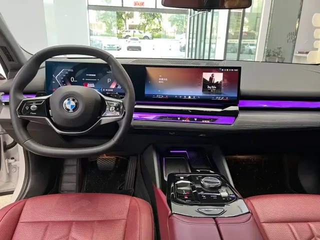 BMW 5 Series — Фото автомобиля 7