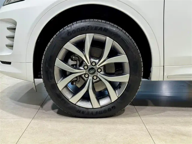 Land Rover Discovery Sport — Фото автомобиля 10