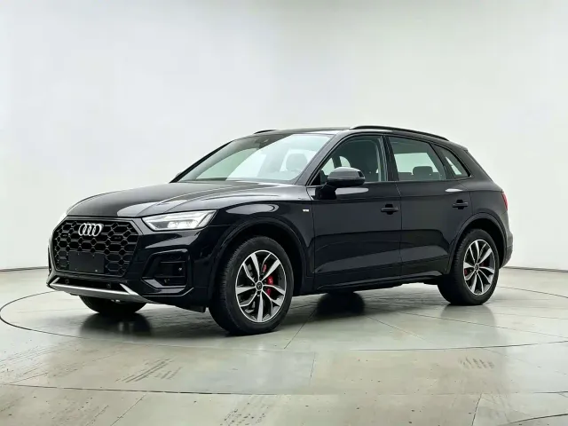 Фотография автомобиля — Audi Q5L