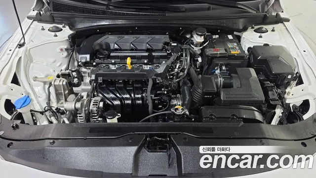 Hyundai Avante CN7 — Фото автомобиля 6