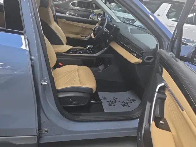 Geely Boyue L — Фото автомобиля 8
