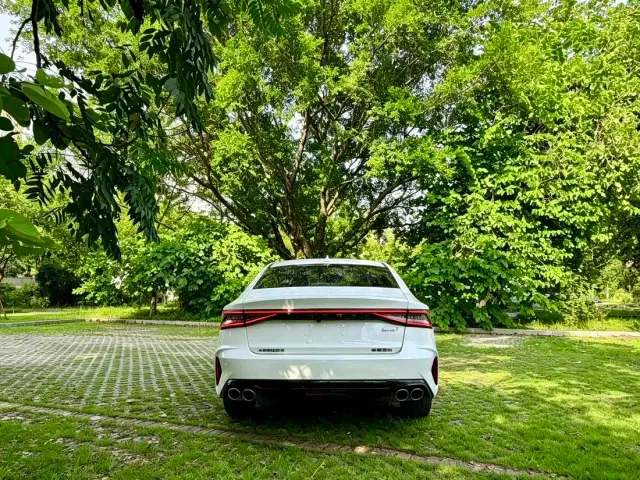 Chery Arrizo 8 — Фото автомобиля 5