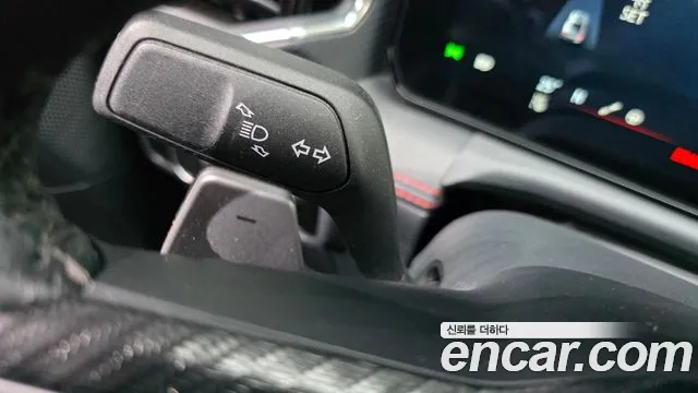 Ford Mustang Mustang 7 поколение 2.3 EcoBoost Premium Кабриолет — Фото автомобиля 28