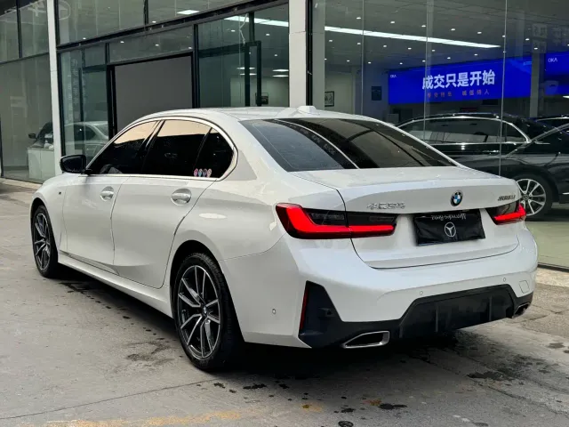BMW 3 Series — Фото автомобиля 21
