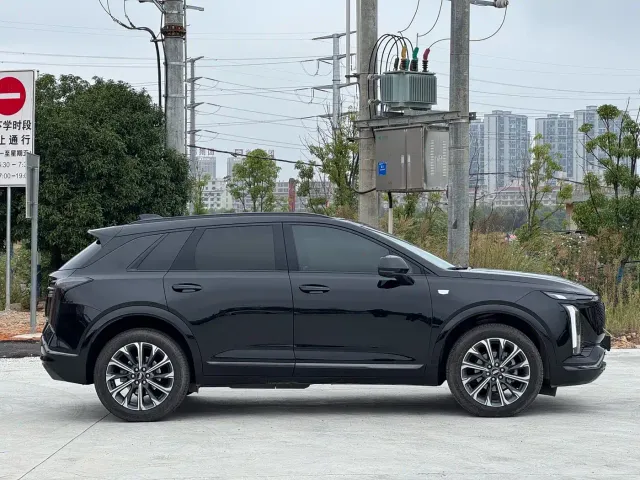 Cadillac XT5 — Фото автомобиля 11