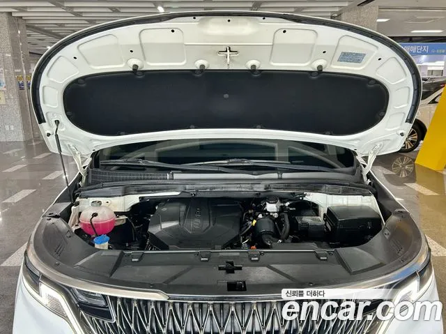Kia Carnival Generation 4 — Фото автомобиля 6