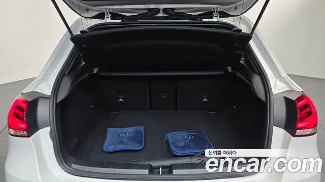 Mercedes-Benz A-Class — Фото автомобиля 16