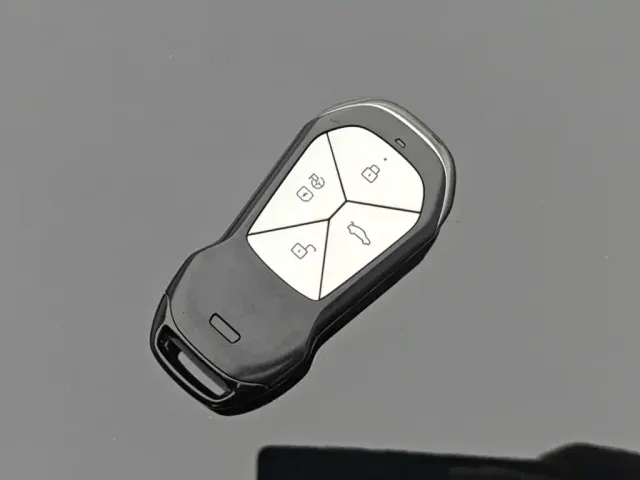 Xpeng G9 — Фото автомобиля 9