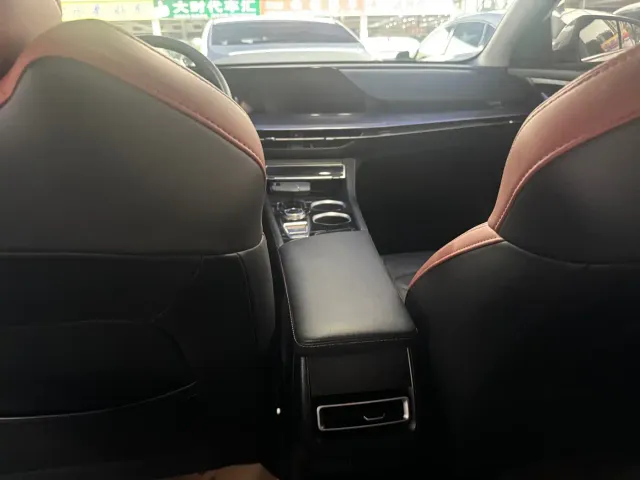 Changan Eado — Фото автомобиля 6