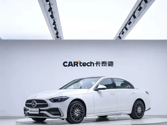 Фотография автомобиля — Mercedes-Benz C-Class