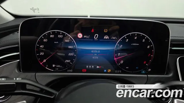 Mercedes-Benz E-Class — Фото автомобиля 8