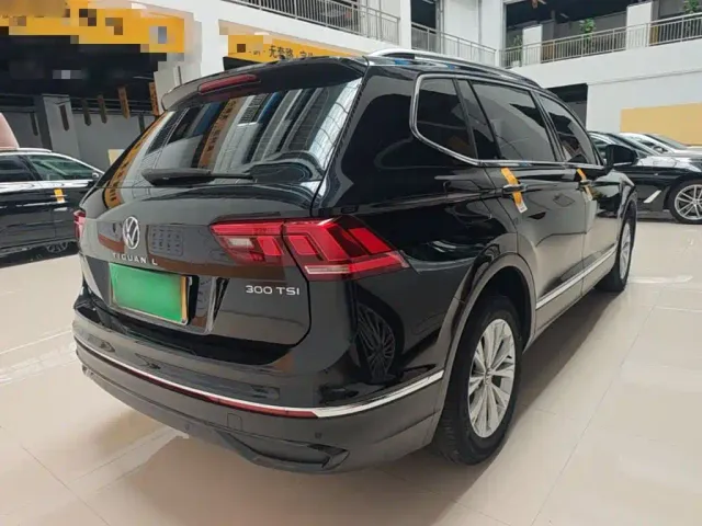 Volkswagen Tiguan L — Фото автомобиля 6