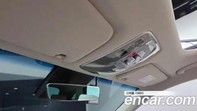 Genesis GV70 2.5T Бензин 2WD — Фото автомобиля 29