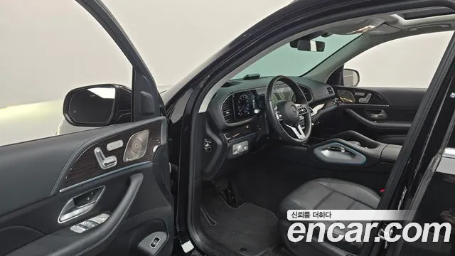 Mercedes-Benz GLE-Class — Фото автомобиля 10