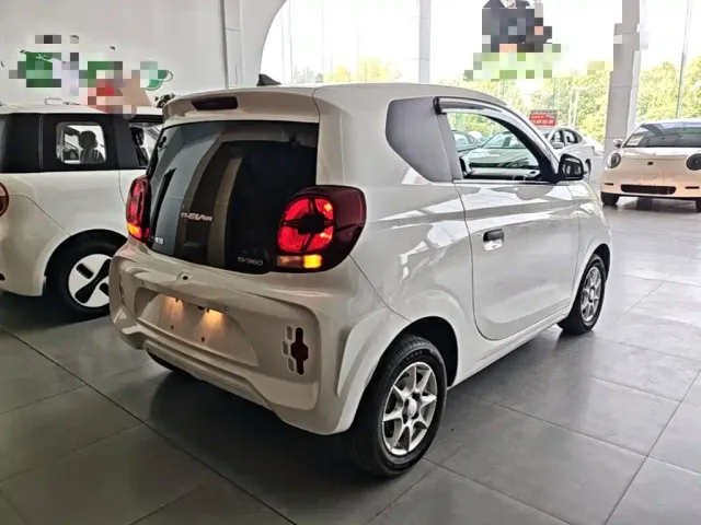 Roewe Clever — Фото автомобиля 6