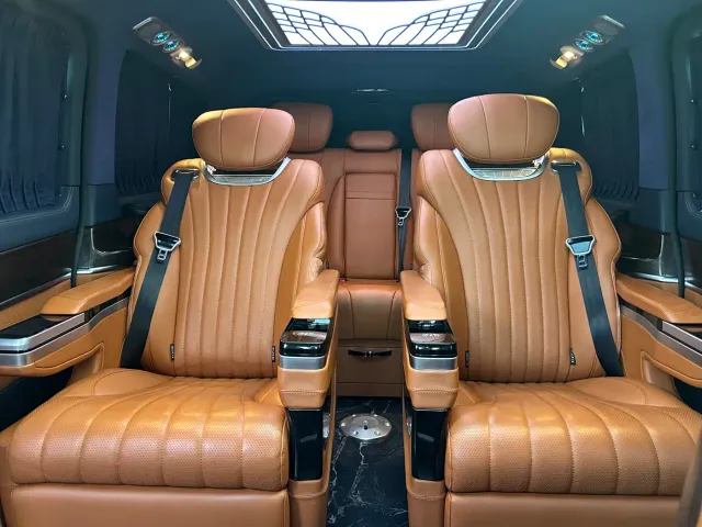Mercedes-Benz V-Class — Фото автомобиля 19