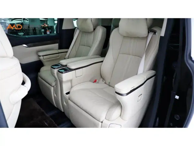 Toyota Alphard — Фото автомобиля 7