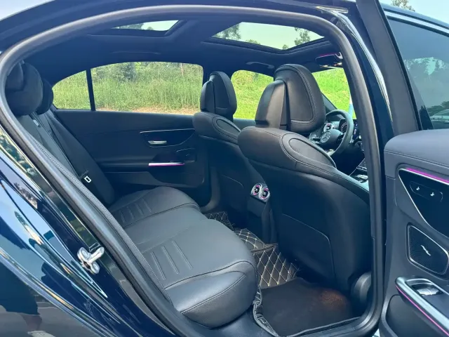Mercedes-Benz C-Class — Фото автомобиля 12