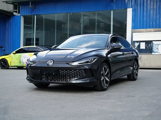 Фотография автомобиля — Volkswagen Lamando