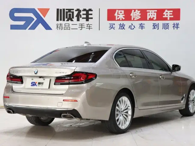 BMW 5 Series — Фото автомобиля 4