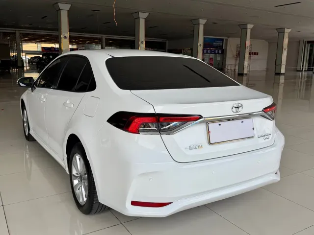 Toyota Corolla — Фото автомобиля 12