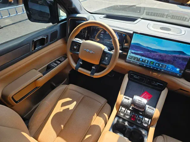 BYD FangChengBao Leopard 5 — Фото автомобиля 10