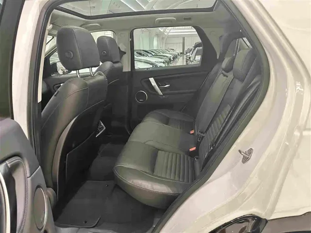 Land Rover Discovery Sport — Фото автомобиля 12