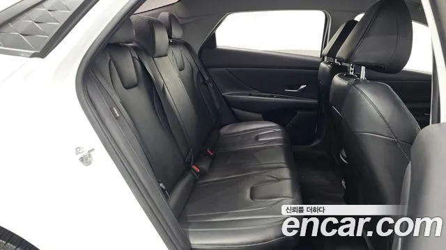 Hyundai AVANTE Новый Avante (CN7) — Фото автомобиля 12