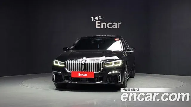 BMW 7-Series — Фото автомобиля 3