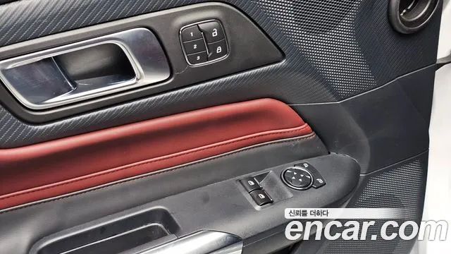 Ford Mustang — Фото автомобиля 20