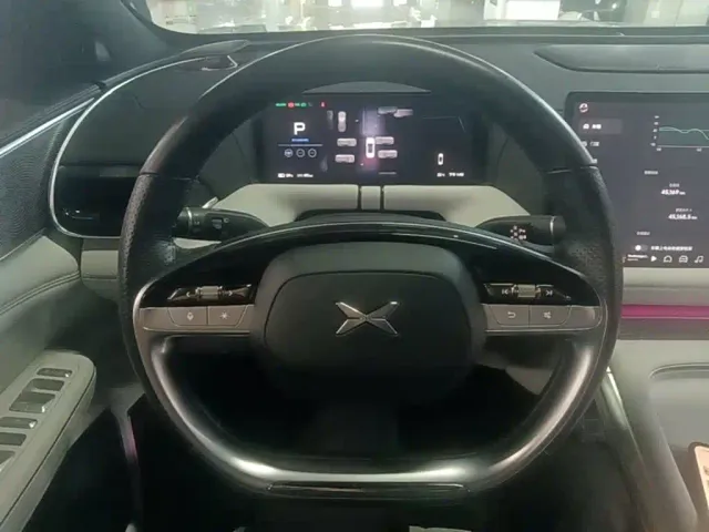 Xpeng G9 — Фото автомобиля 10