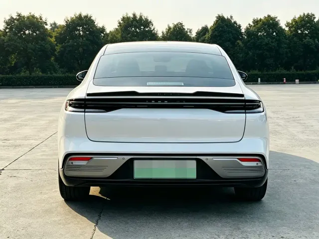 Geely Galaxy Xingyao 8 — Фото автомобиля 4