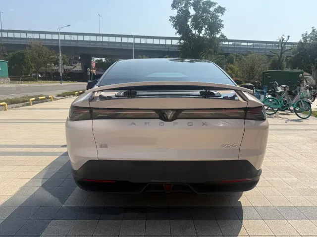 Arcfox Alpha S5 — Фото автомобиля 14