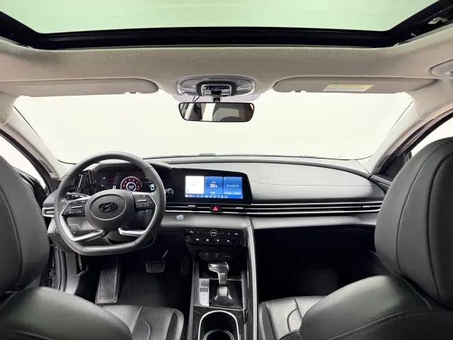 Hyundai Elantra — Фото автомобиля 9