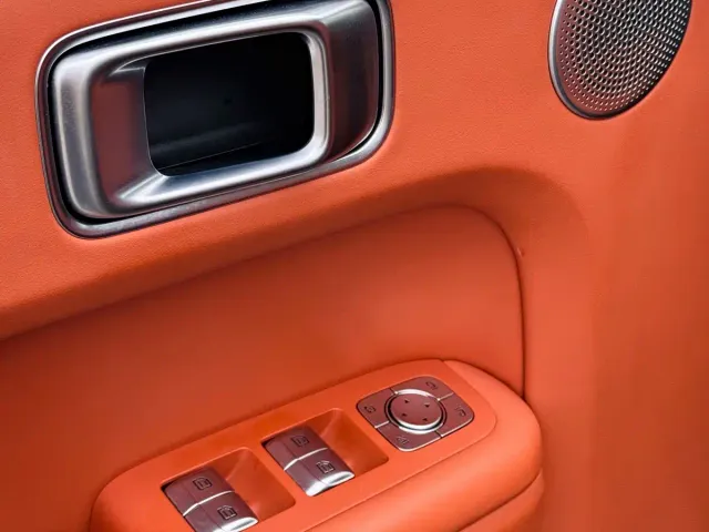 Li Auto L8 — Фото автомобиля 8