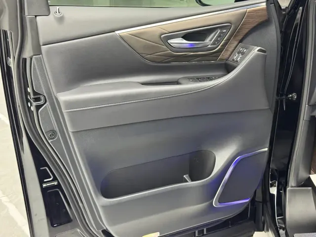 Toyota Vellfire — Фото автомобиля 5
