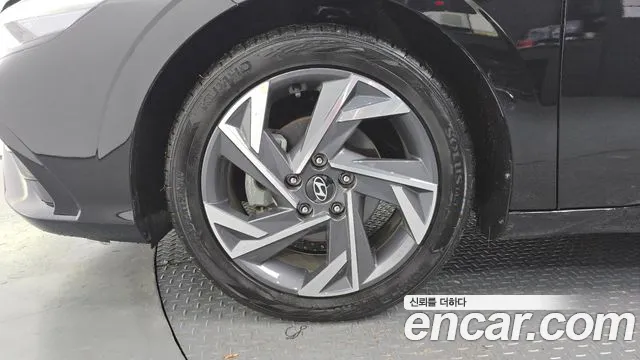 Hyundai Avante — Фото автомобиля 5