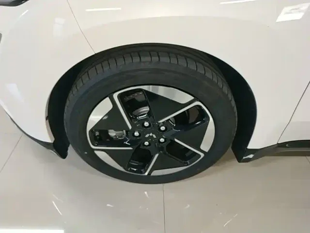 Wuling Starlight — Фото автомобиля 22