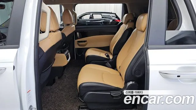 Kia Carnival 4th Gen — Фото автомобиля 16