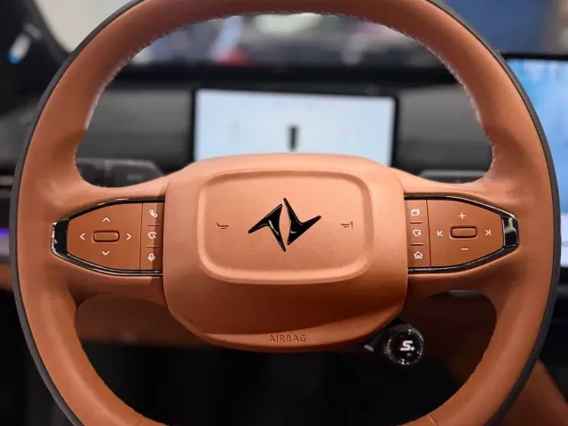 Dongfeng eπ 007 — Фото автомобиля 6