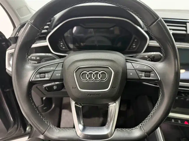Audi Q3 — Фото автомобиля 10
