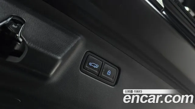 Hyundai Santafe Santa Fe (MX5) Бензин 2.5T 2WD — Фото автомобиля 17