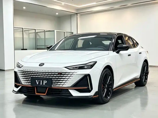 Фотография автомобиля — Changan UNI-V