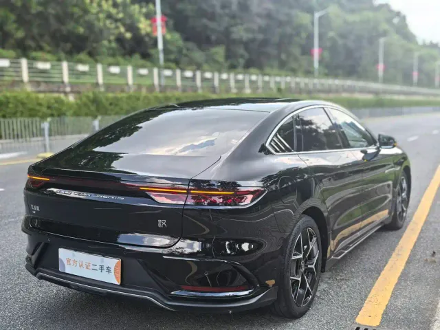 BYD Han — Фото автомобиля 10